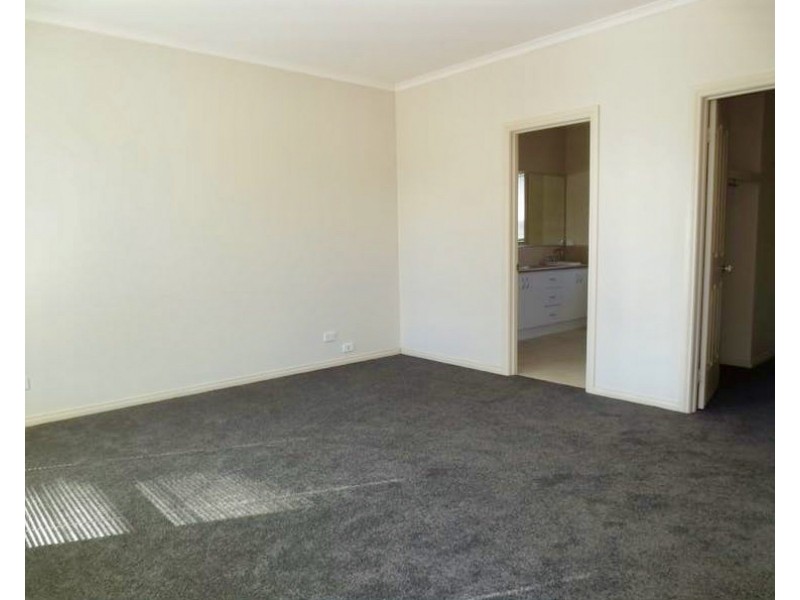 1/10 Mount Street, Altona VIC 3018