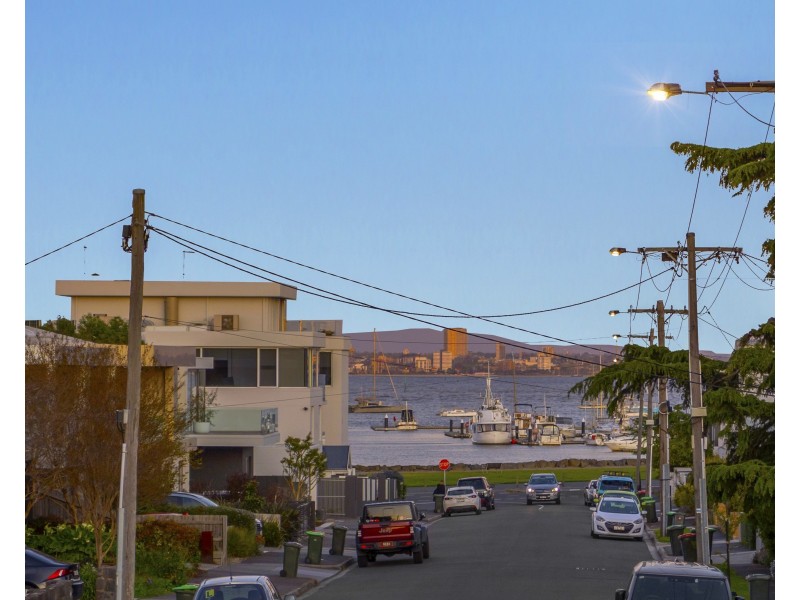 87 Dover Road, Williamstown VIC 3016