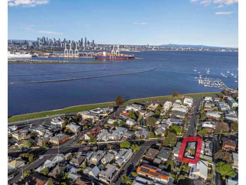 87 Dover Road, Williamstown VIC 3016