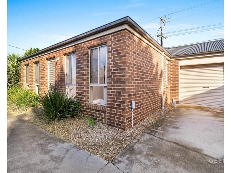 2/211 Separation Street, Bell Park VIC 3215