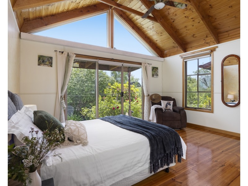 71 DUKE STREET, Daylesford VIC 3460