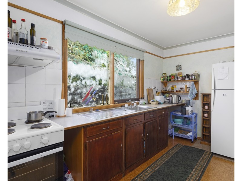 71 DUKE STREET, Daylesford VIC 3460