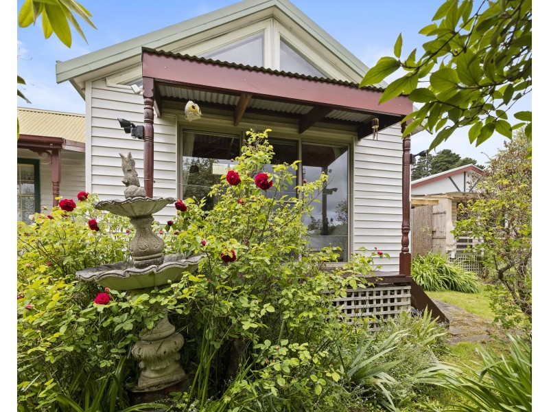71 DUKE STREET, Daylesford VIC 3460