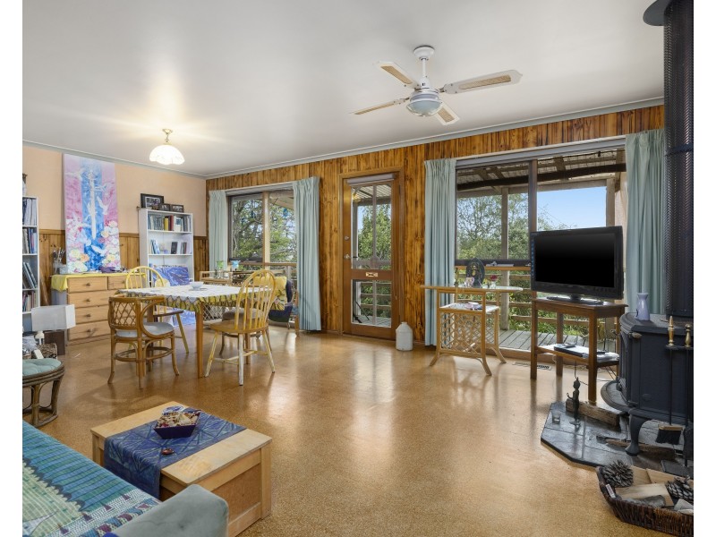 71 DUKE STREET, Daylesford VIC 3460