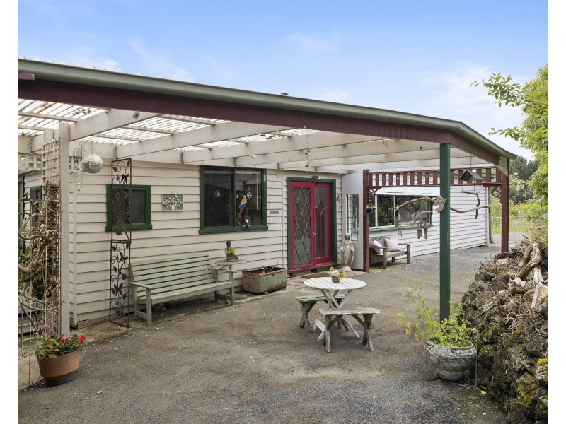 71 DUKE STREET, Daylesford VIC 3460