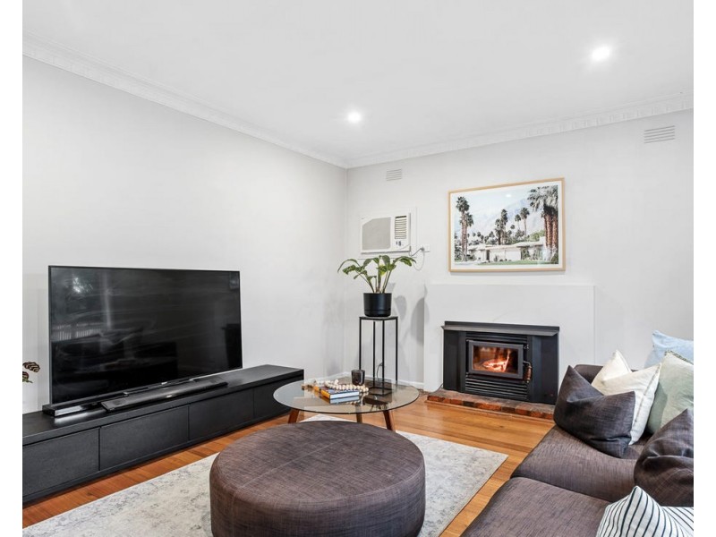 9 Delmont Avenue, Altona VIC 3018