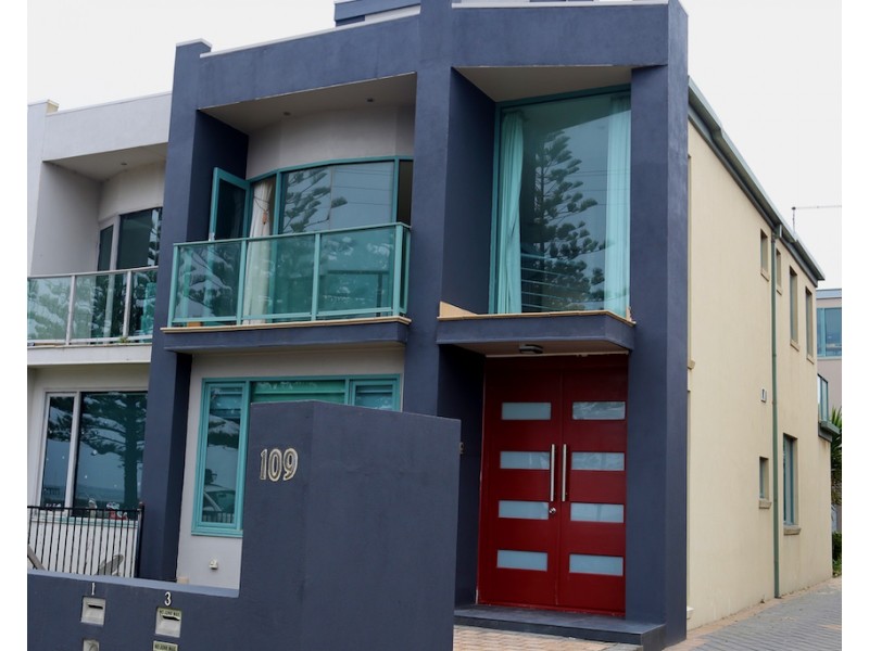 1/109 Esplanade, Altona VIC 3018