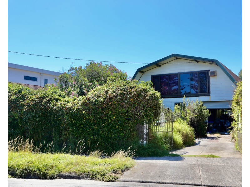 211 Esplanade, Altona VIC 3018