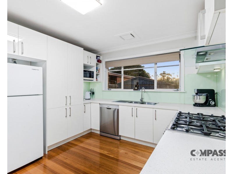 23 Fenfield Street, Altona VIC 3018