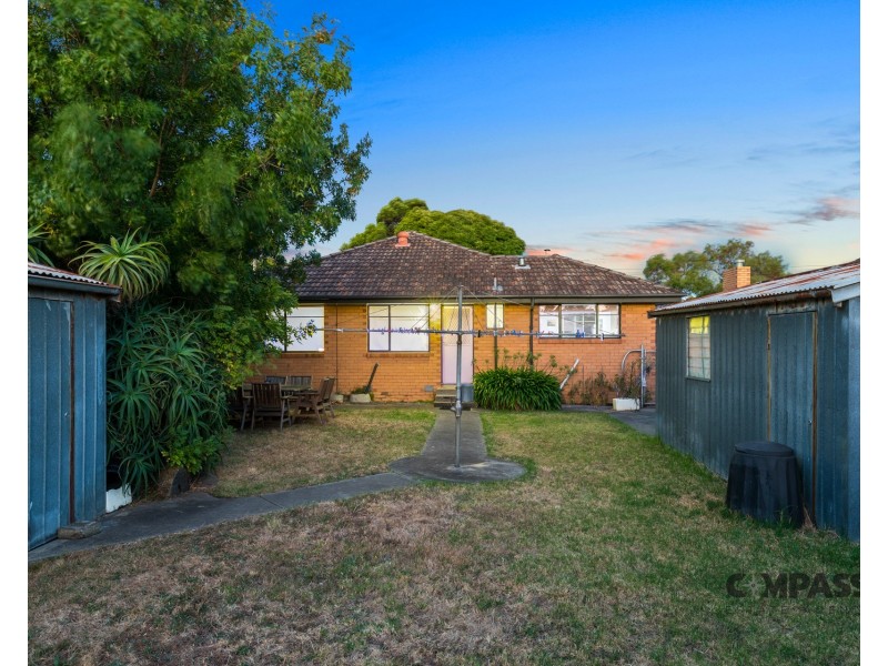 23 Fenfield Street, Altona VIC 3018