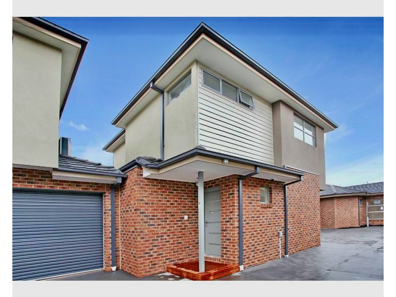 2/34 LINNET STREET, Altona VIC 3018