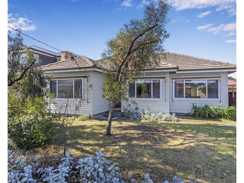 18 Angus Avenue, Altona North VIC 3025