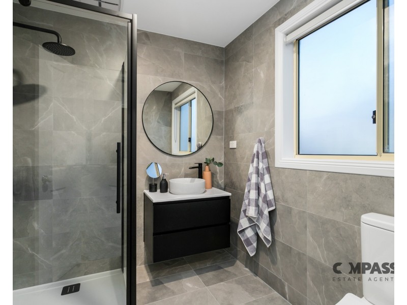 50 WARATAH DRIVE, Altona Meadows VIC 3028