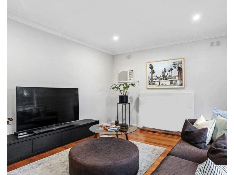 9 Delmont Avenue, Altona VIC 3018