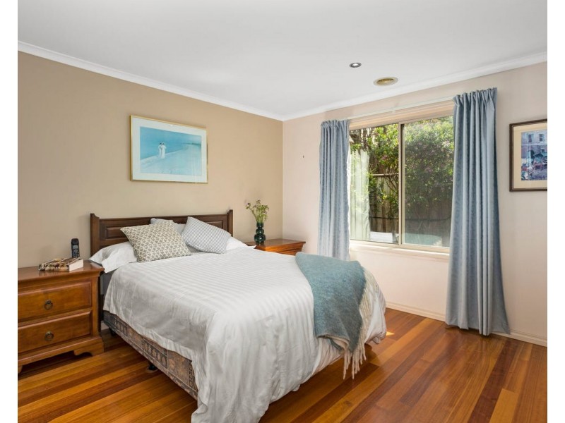 2/275 QUEEN STREET, Altona VIC 3018