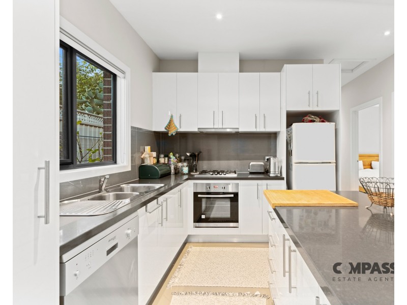 4/37 WREN STREET, Altona VIC 3018