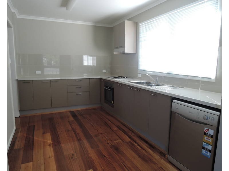 20 HOOK STREET, Altona Meadows VIC 3028