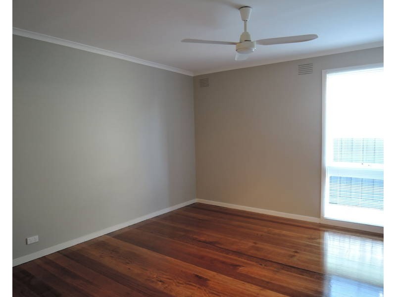 20 HOOK STREET, Altona Meadows VIC 3028