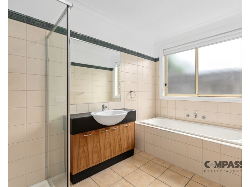 14 Kensington Crescent, Altona Meadows VIC 3028