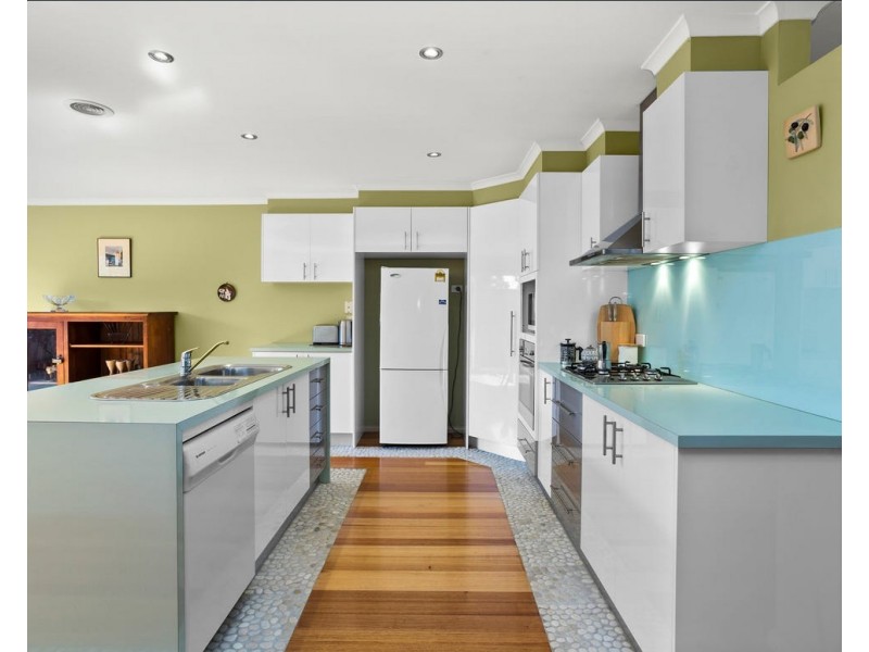 2/275 QUEEN STREET, Altona VIC 3018