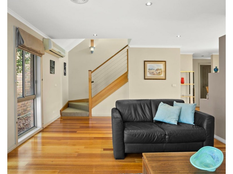 2/275 QUEEN STREET, Altona VIC 3018