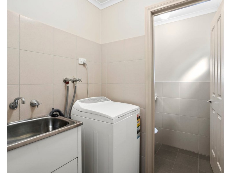 2/275 QUEEN STREET, Altona VIC 3018