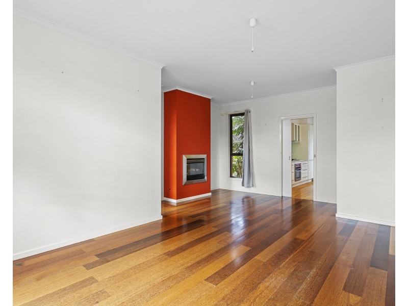 1/41 LOWE AVENUE, Altona VIC 3018