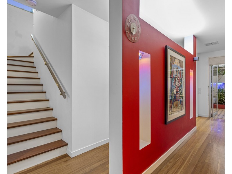 95 ELPHIN STREET, Newport VIC 3015