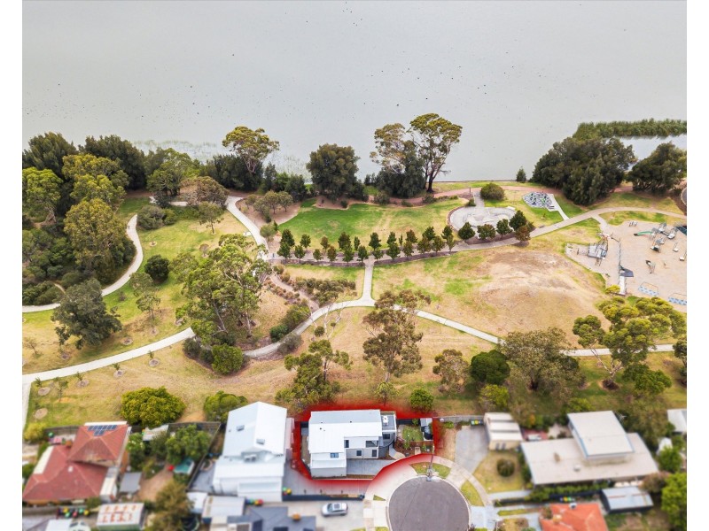 15b Curtin Court, Altona VIC 3018