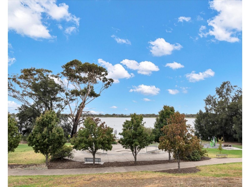 15b Curtin Court, Altona VIC 3018