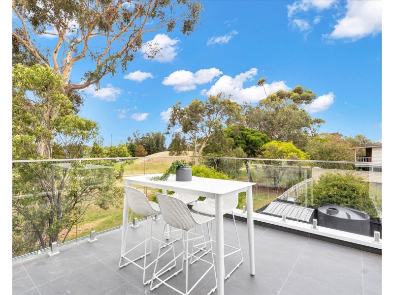 15b Curtin Court, Altona VIC 3018