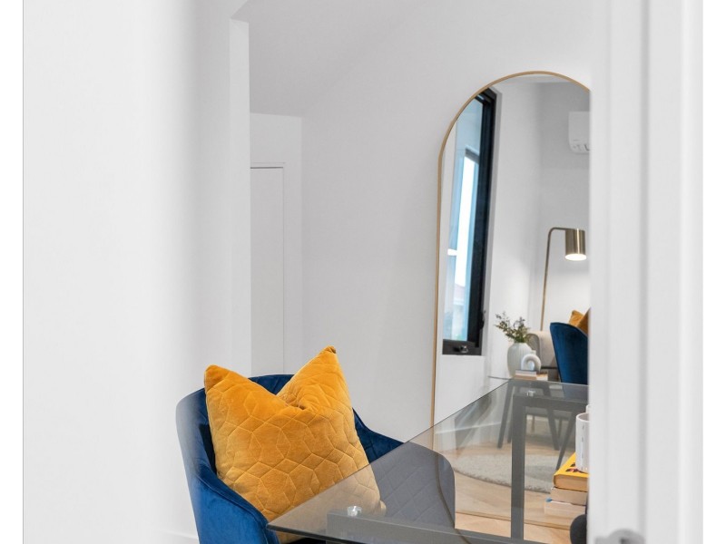 15b Curtin Court, Altona VIC 3018