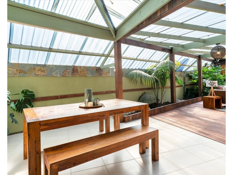 24 KURRAJONG DRIVE, Altona Meadows VIC 3028