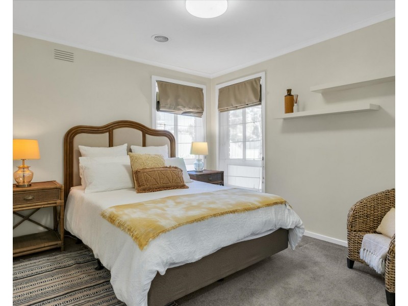 24 KURRAJONG DRIVE, Altona Meadows VIC 3028