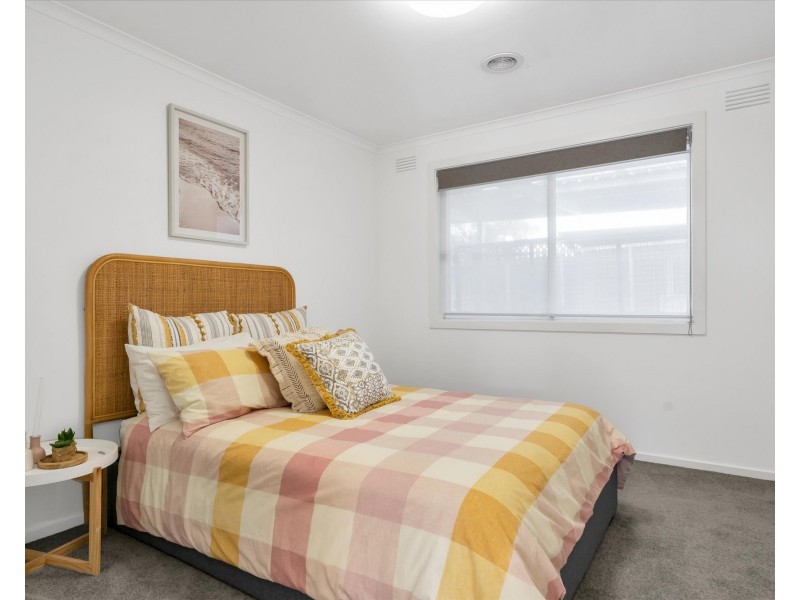 24 KURRAJONG DRIVE, Altona Meadows VIC 3028