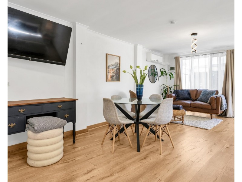 24 KURRAJONG DRIVE, Altona Meadows VIC 3028