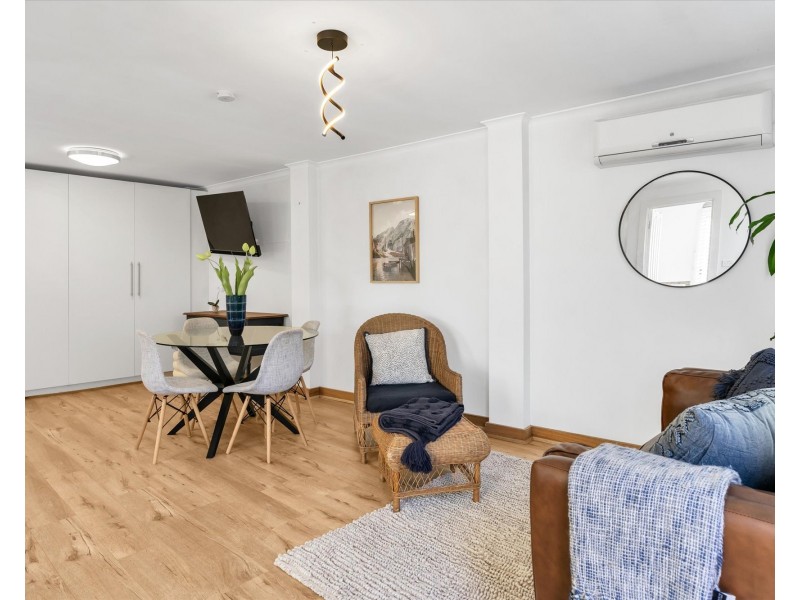 24 KURRAJONG DRIVE, Altona Meadows VIC 3028