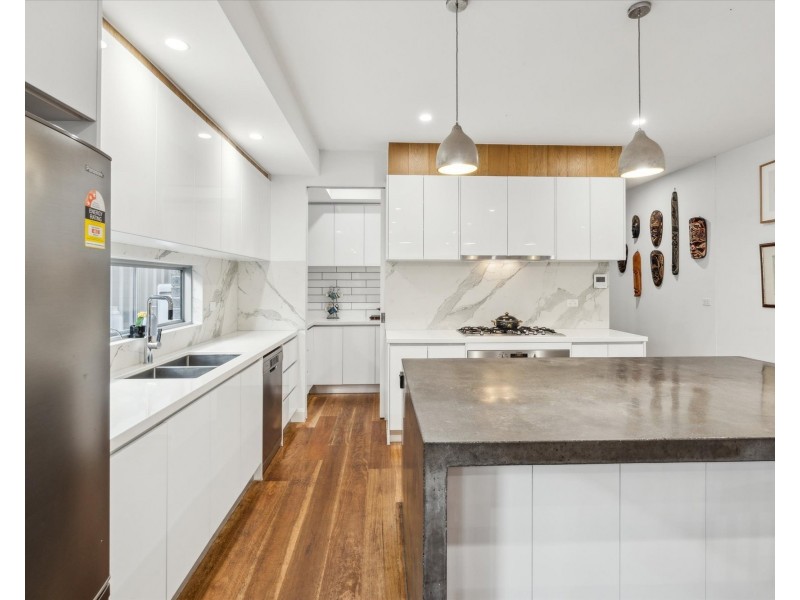 21 BLYTH STREET, Altona VIC 3018