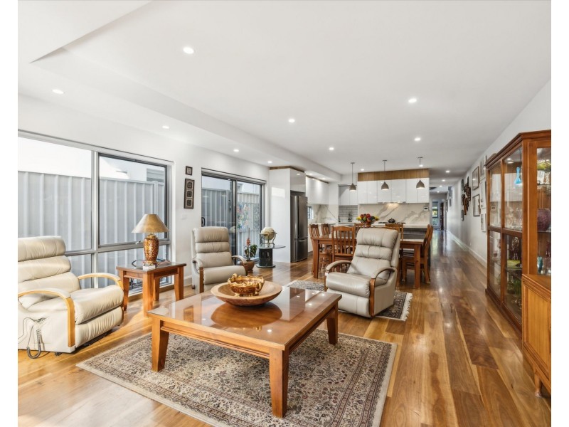 21 BLYTH STREET, Altona VIC 3018