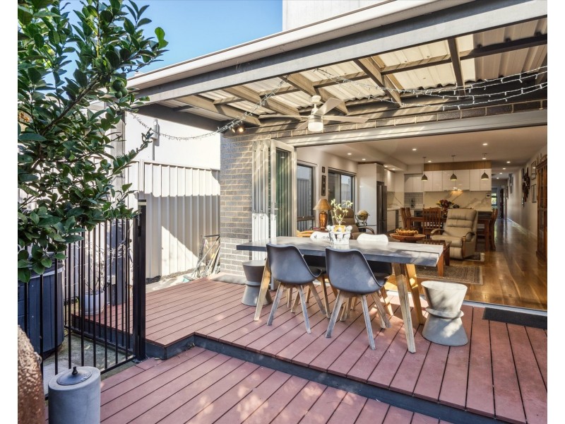 21 BLYTH STREET, Altona VIC 3018