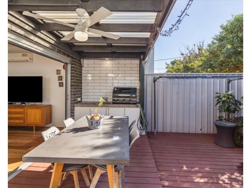 21 BLYTH STREET, Altona VIC 3018