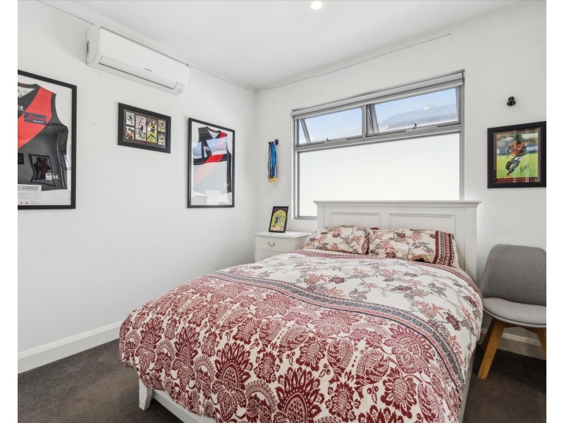 21 BLYTH STREET, Altona VIC 3018