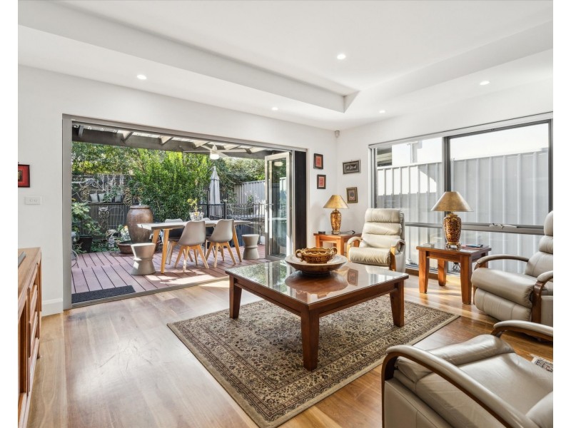 21 BLYTH STREET, Altona VIC 3018