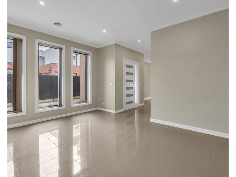 8 LUNN COURT, Altona Meadows VIC 3028