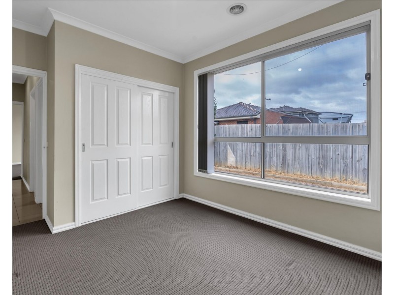 8 LUNN COURT, Altona Meadows VIC 3028