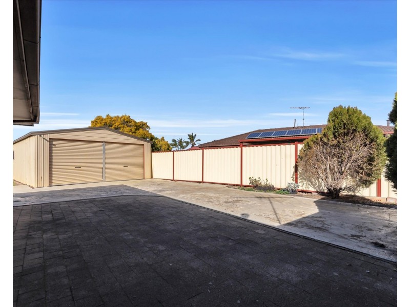 22 ALBATROSS AVENUE, Werribee VIC 3030