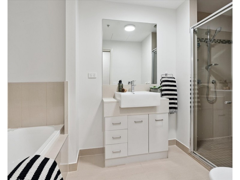 104/117 PIER STREET, Altona VIC 3018