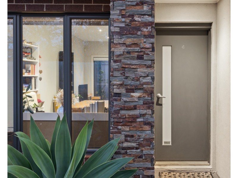 4/37 WREN STREET, Altona VIC 3018