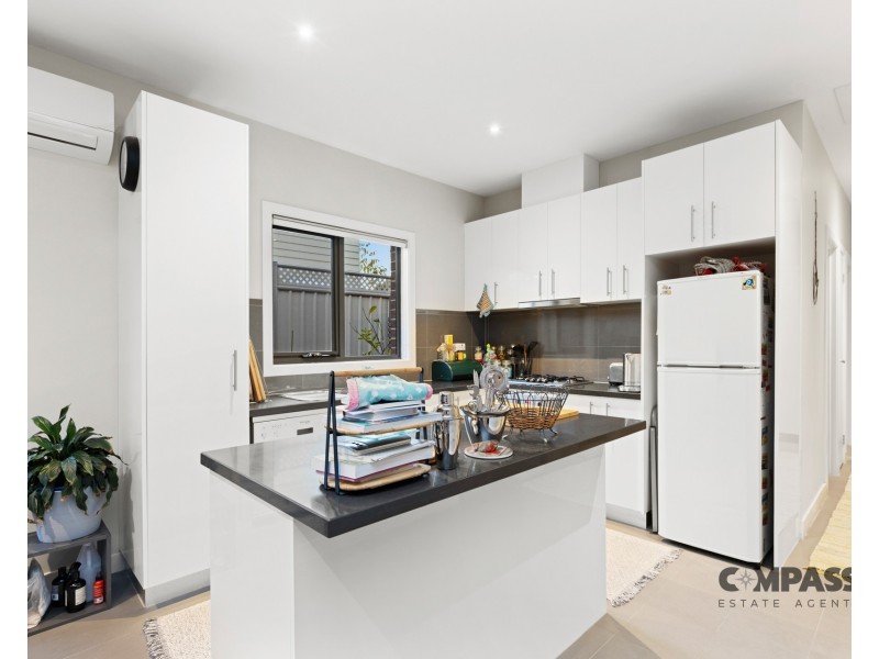 4/37 WREN STREET, Altona VIC 3018