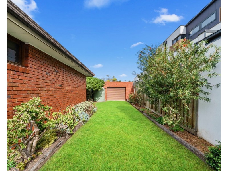 1 GARDEN GROVE, Seaholme VIC 3018